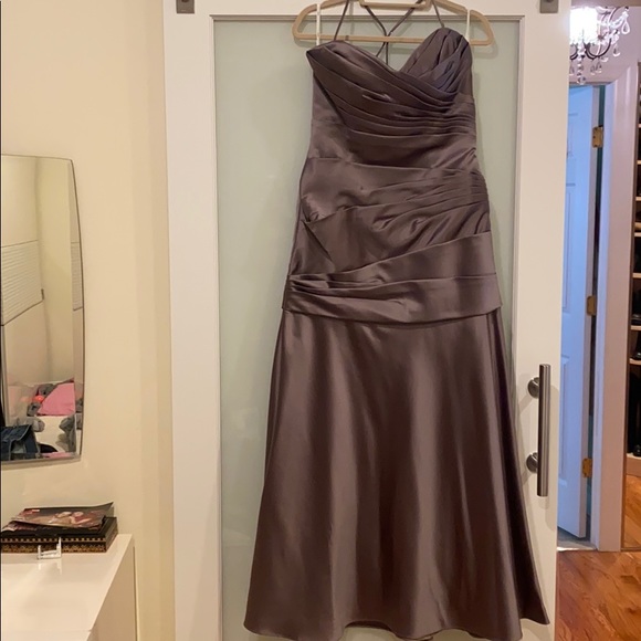 Size 15 beautiful shiny grayish dress - Picture 2 of 4